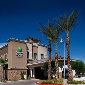 Holiday Inn Express & Suites Phoenix Glendale Dist By Ihg